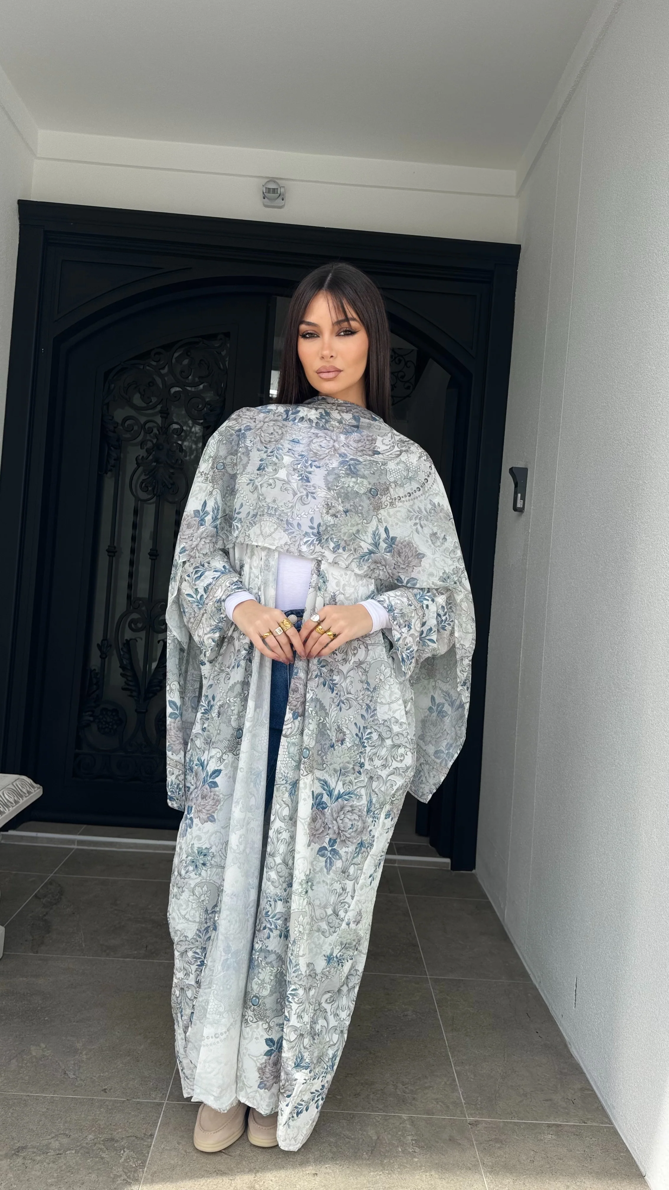 Blue rose Cape - Image 6
