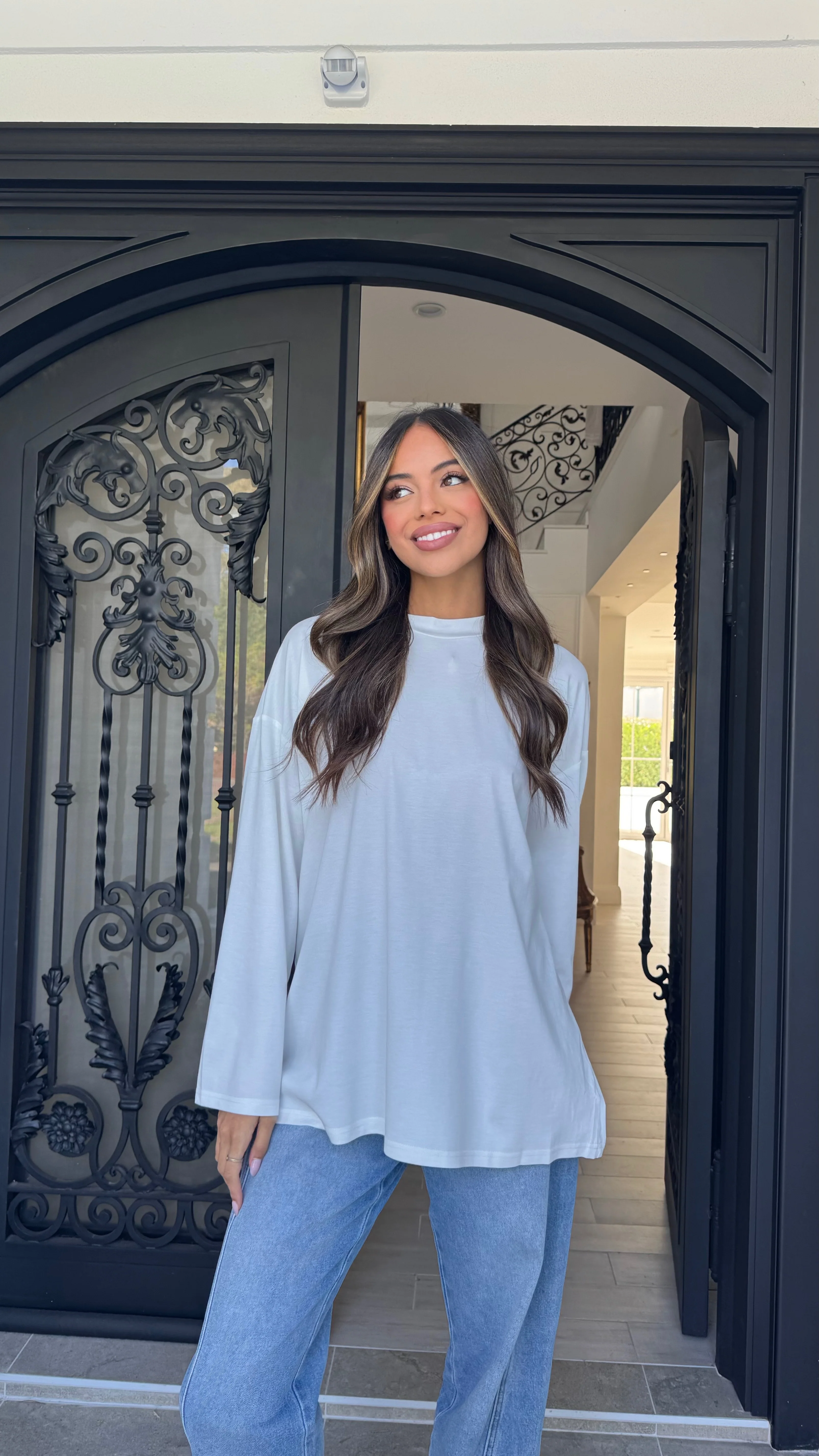 Essential long sleeve tee - Image 17