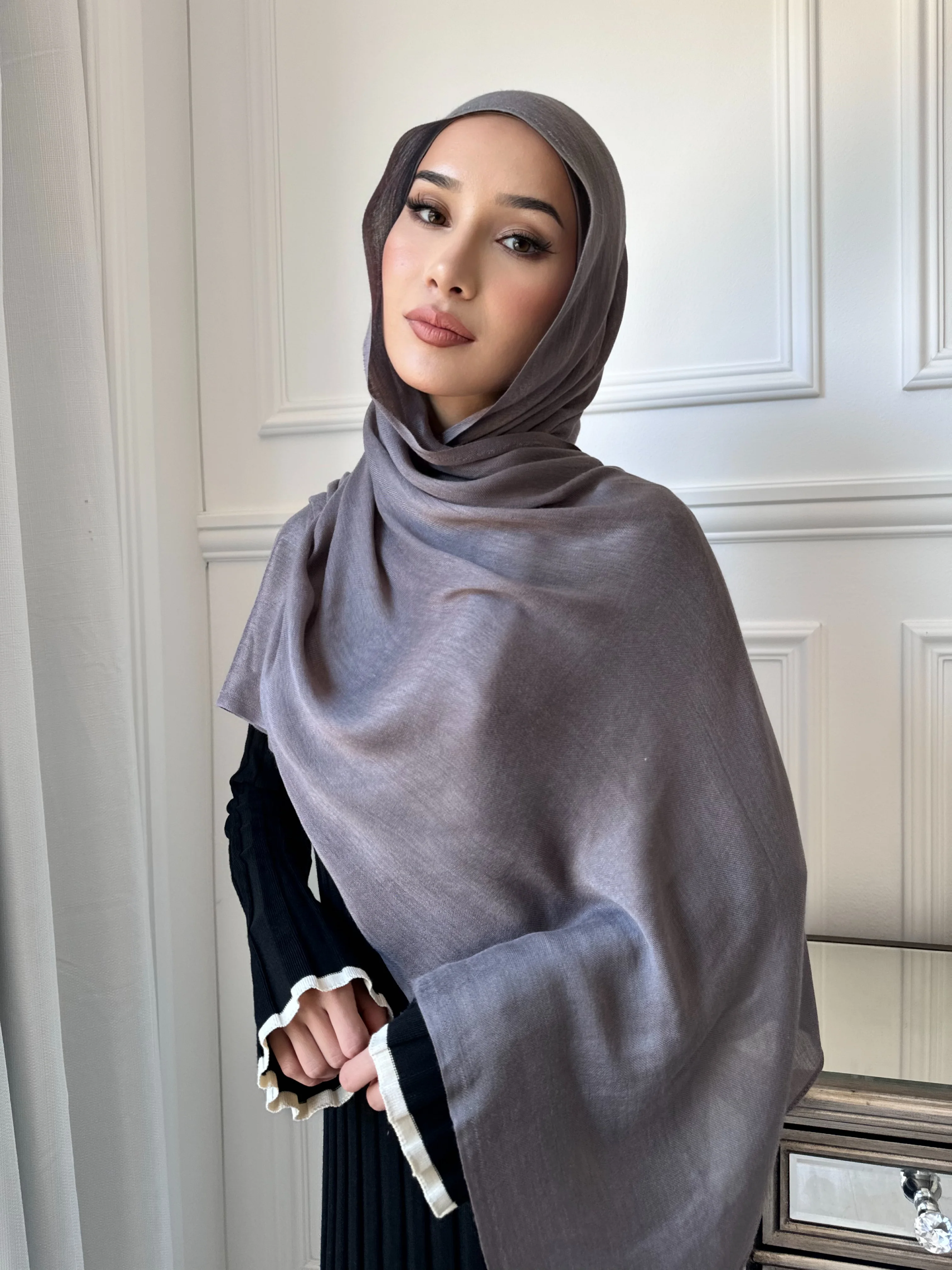 Grey Set - Image 2