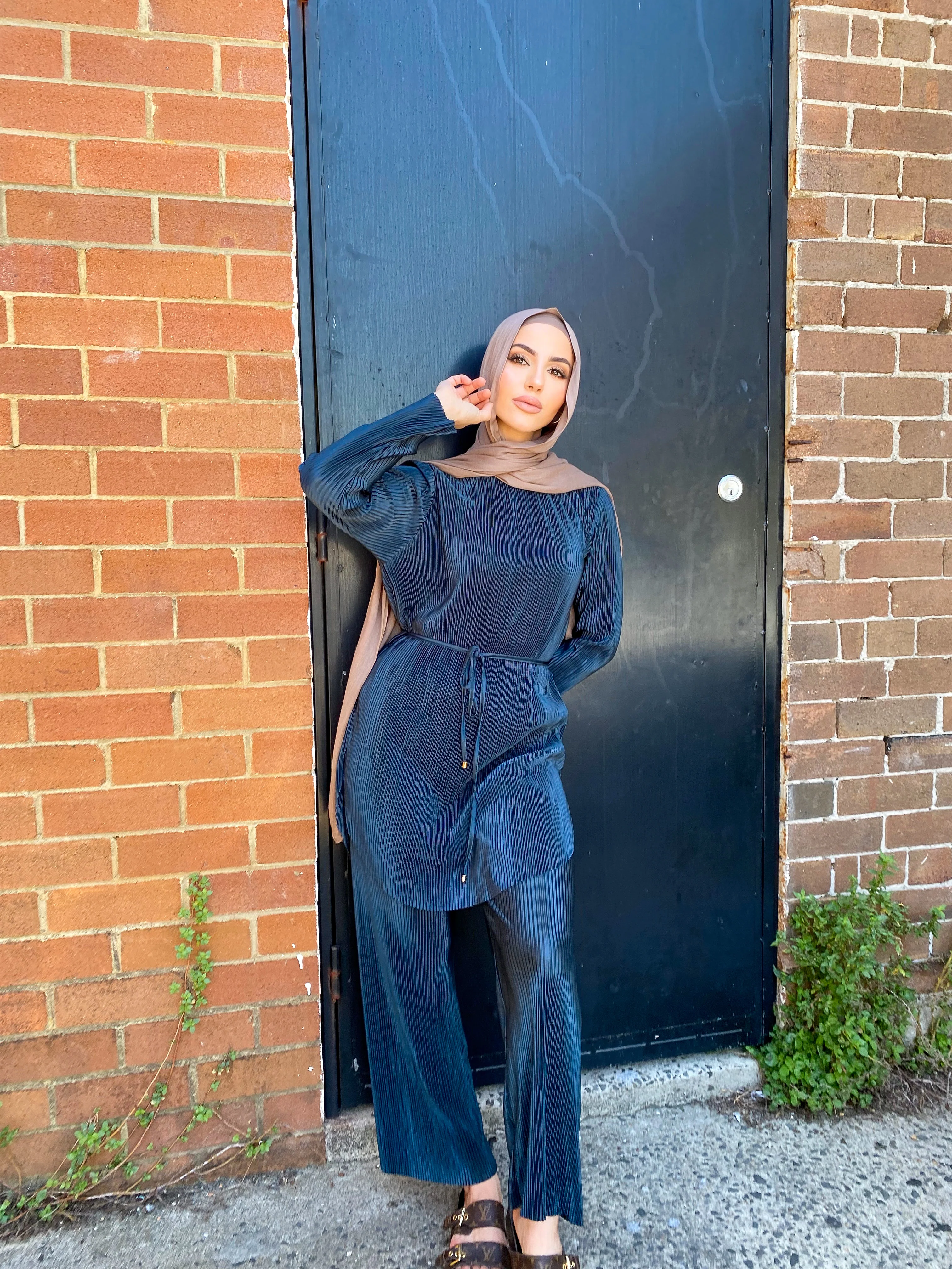 Satin Pleat Set - Image 7