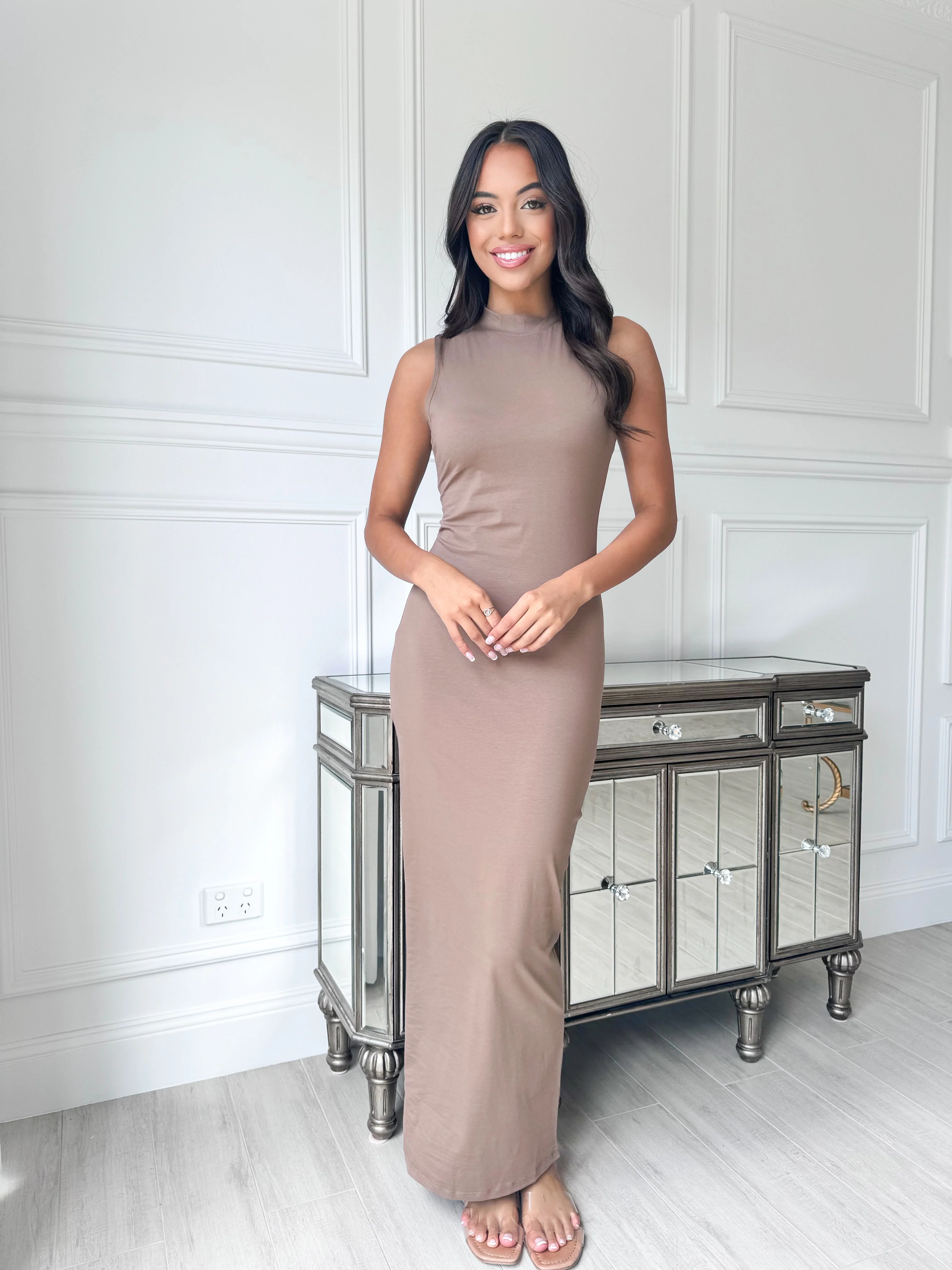 Sleeveless Bodycon Dress - Image 11