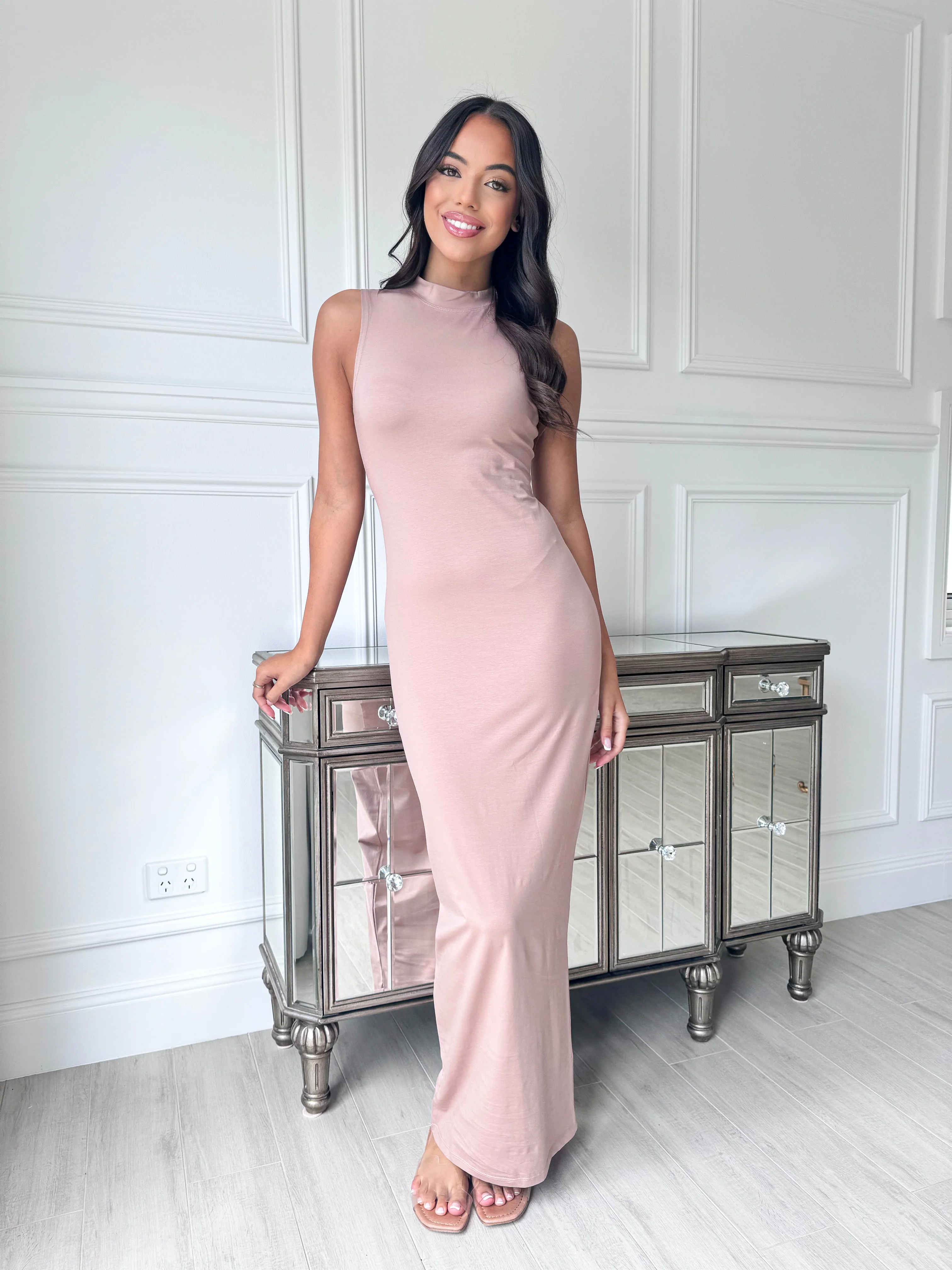Sleeveless Bodycon Dress - Image 13