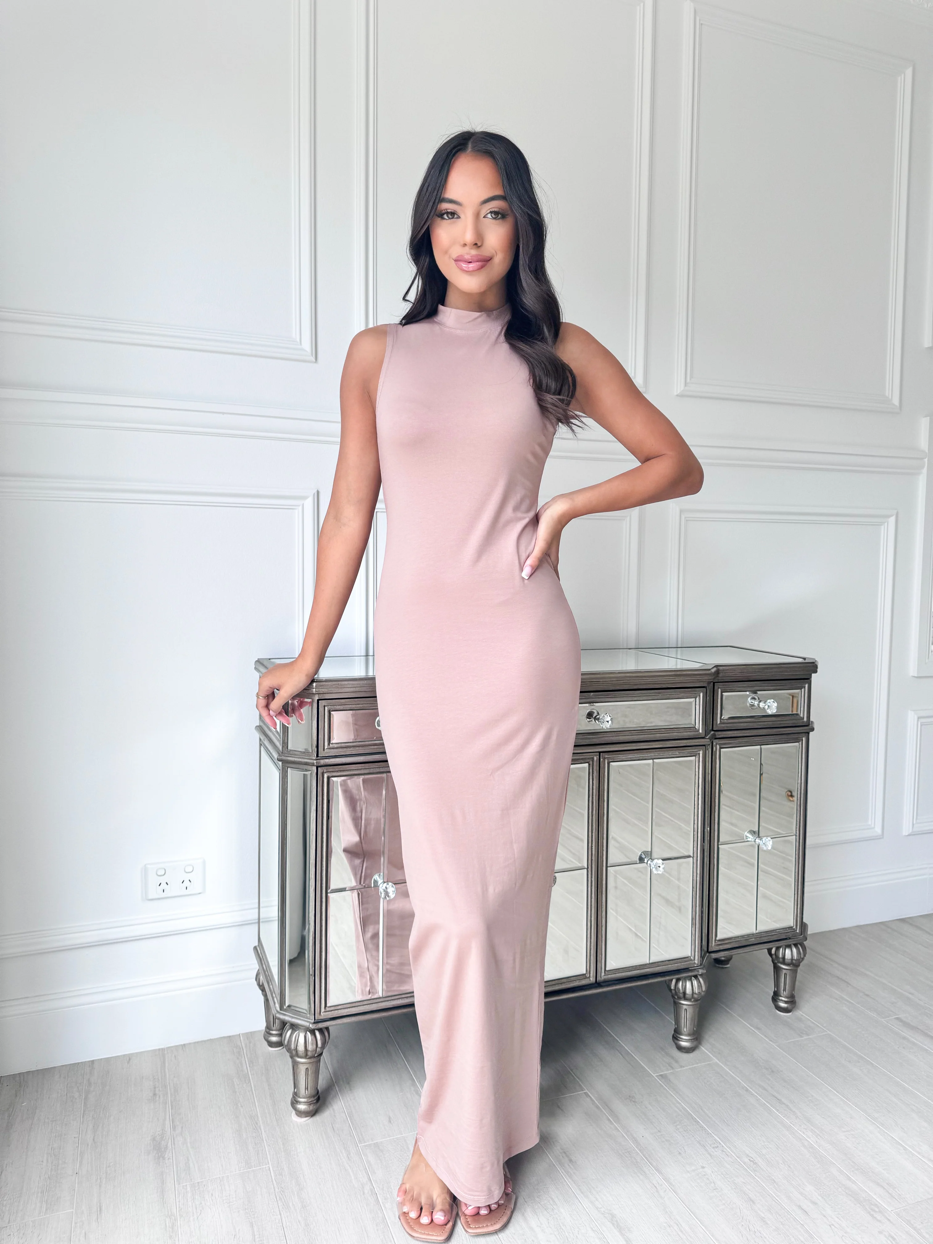 Sleeveless Bodycon Dress - Image 3